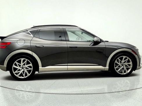 Used 2023 Genesis GV60 Advanced AWD/4WD image 4