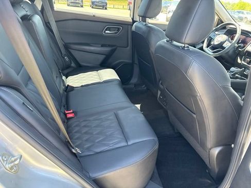 Used 2023 Nissan Rogue Platinum w/ Platinum Premium Package FWD image 24