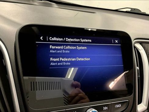 Used 2023 Chevrolet Malibu LT image 35