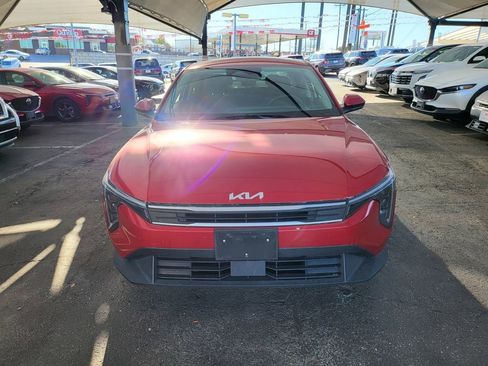Used 2025 Kia K4 LXS image 2