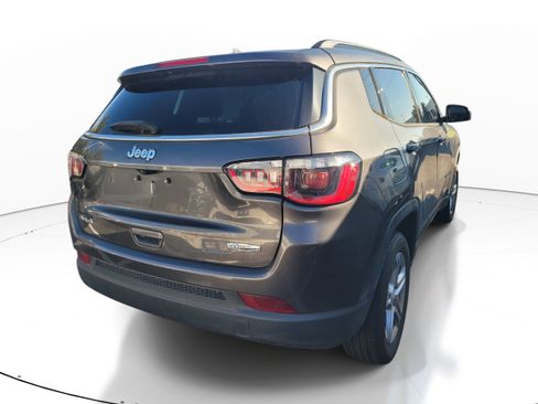 Used 2023 Jeep Compass Latitude AWD/4WD image 4