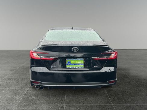 Used 2025 Toyota Camry SE image 6