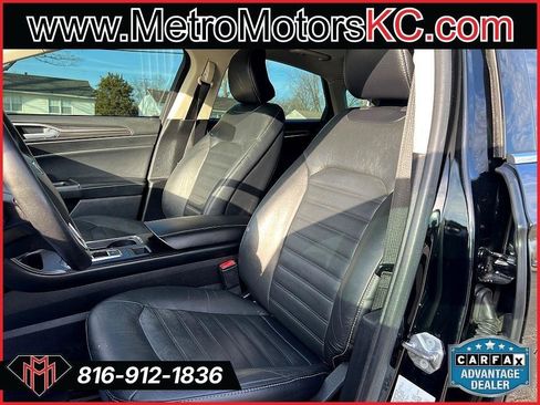 Used 2018 Ford Fusion SE w/ Fusion SE Technology Package image 25