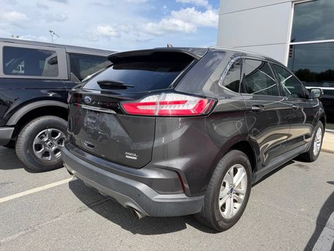 Used 2019 Ford Edge SEL w/ Equipment Group 201A FWD image 4