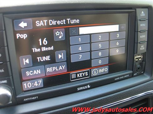 Used 2018 Dodge Grand Caravan SE w/ UConnect Hands-Free Group FWD image 12