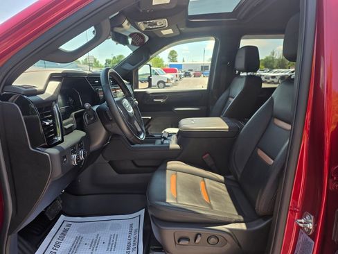 Used 2025 GMC Sierra 2500 AT4 w/ AT4 Premium Plus Package AWD/4WD image 17