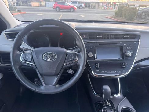 Used 2018 Toyota Avalon XLE Plus w/ Carpet Mat Package FWD image 20