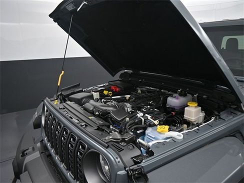 New 2025 Jeep Gladiator Sport image 33