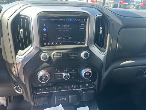 Used 2019 GMC Sierra 1500 SLT w/ SLT Premium Plus Package AWD/4WD image 7