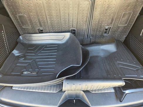 Used 2022 Chevrolet Tahoe Z71 w/ Luxury Package image 6