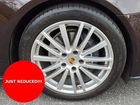 Used 2018 Porsche Panamera 4 image 9