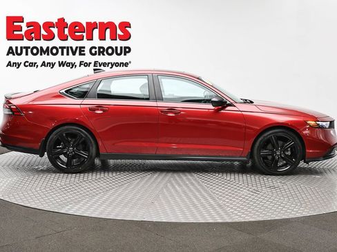 Used 2024 Honda Accord Sport image 4