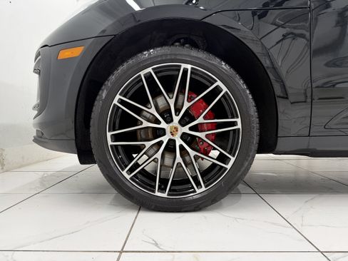 Certified 2024 Porsche Macan S AWD/4WD image 16