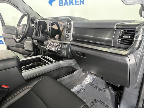 Used 2025 Ford F250 Lariat AWD/4WD image 11