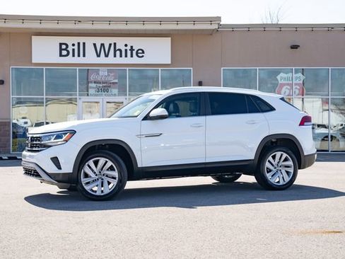 Certified 2023 Volkswagen Atlas Cross Sport SE w/ Panoramic Sunroof Package image 1
