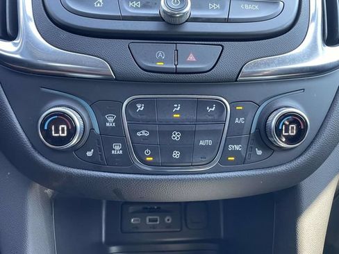 Used 2024 Chevrolet Equinox LT FWD image 30