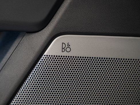 Certified 2022 Ford F150 Lariat w/ Equipment Group 502A High image 46