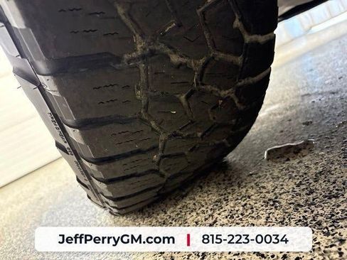 Used 2019 GMC Sierra 1500 SLE w/ SLE Value Package AWD/4WD image 34