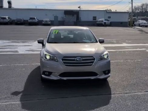 Used 2017 Subaru Legacy 2.5i Limited image 3