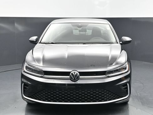 Used 2026 Volkswagen Jetta SE FWD image 8