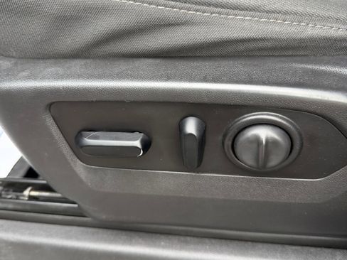 Used 2021 Chevrolet Silverado 1500 RST image 16