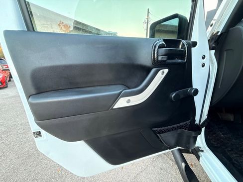 Used 2017 Jeep Wrangler Unlimited Sport image 23