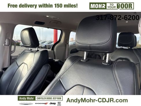 Used 2022 Chrysler Pacifica Touring-L image 8