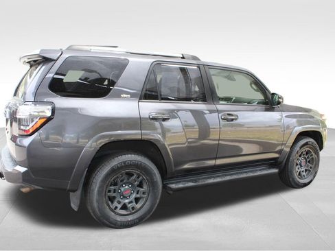 Certified 2021 Toyota 4Runner SR5 Premium w/ Moonroof Package AWD/4WD image 18