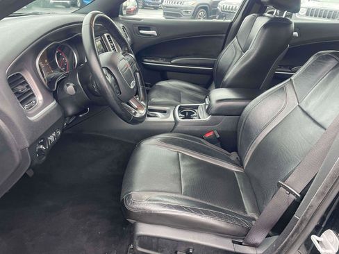 Used 2021 Dodge Charger SXT w/ Leather Interior Group RWD image 5