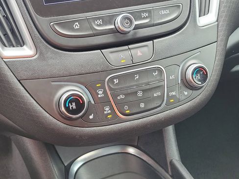Used 2025 Chevrolet Malibu LT FWD image 26