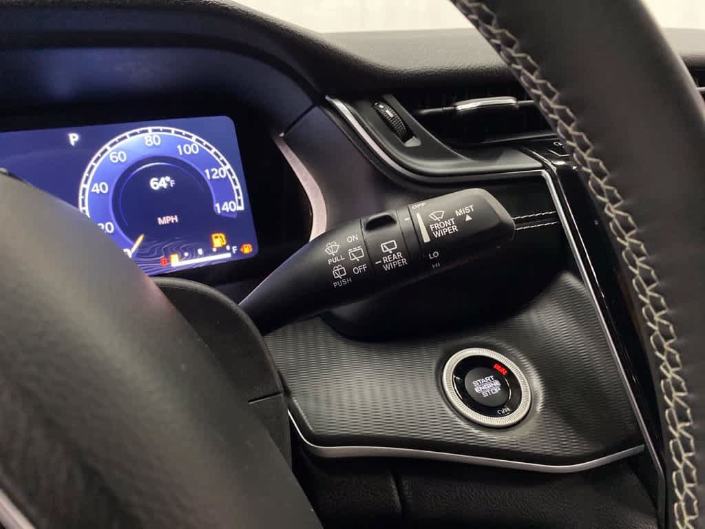 Used 2023 Jeep Grand Cherokee Altitude AWD/4WD image 24