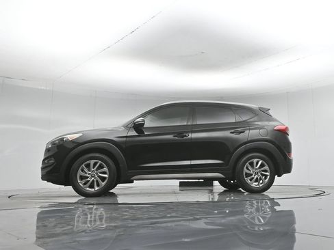 Used 2017 Hyundai Tucson SE Plus w/ Cargo Package FWD image 8