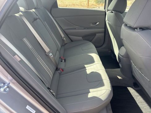 Certified 2025 Hyundai Elantra SEL image 15