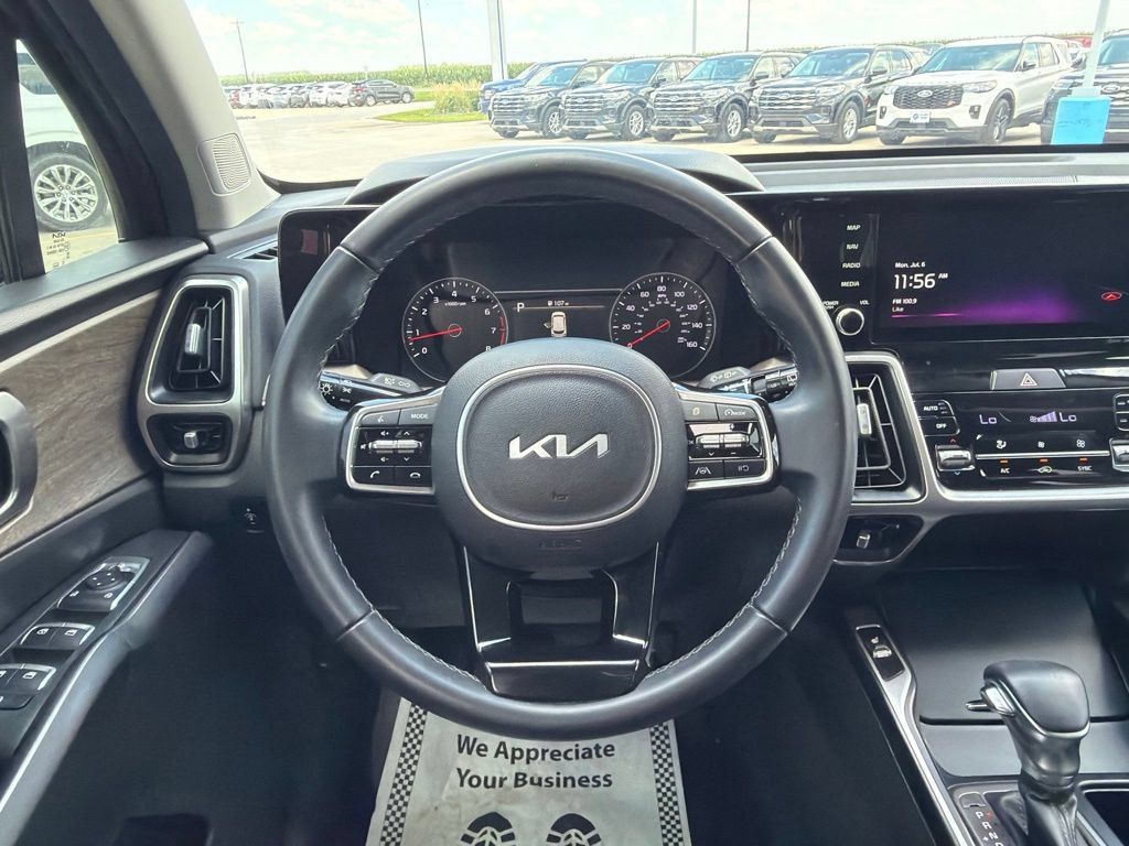 Used 2022 Kia Sorento S AWD/4WD image 11
