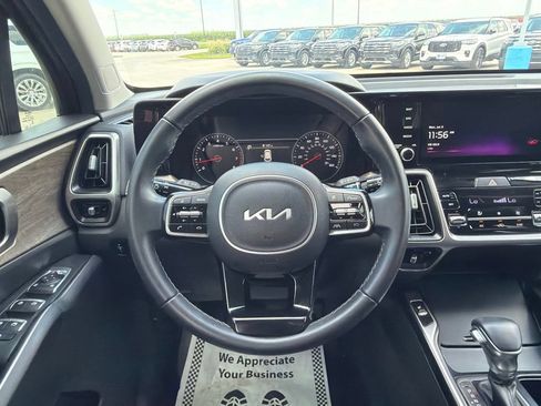 Used 2022 Kia Sorento S AWD/4WD image 11