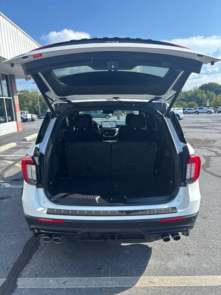 Used 2025 Ford Explorer ST AWD/4WD image 8