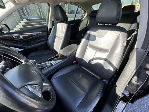 Used 2017 INFINITI Q50 3.0t Premium w/ Driver Assistance Package image 15