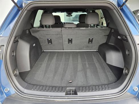 Used 2025 Chevrolet Equinox LT FWD image 29
