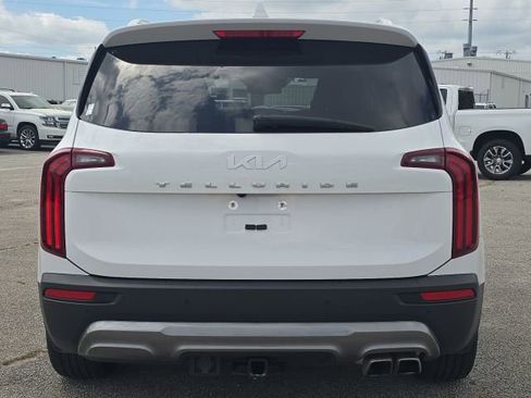 Used 2022 Kia Telluride EX w/ EX Premium Package image 4