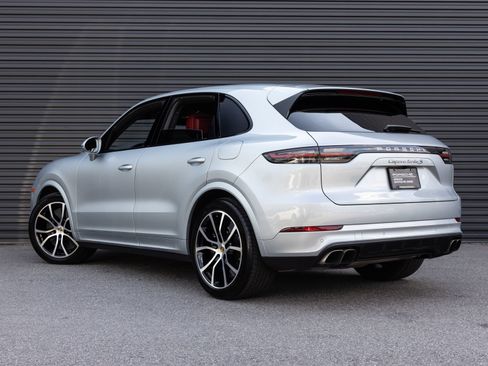 Certified 2023 Porsche Cayenne Turbo S AWD/4WD image 3