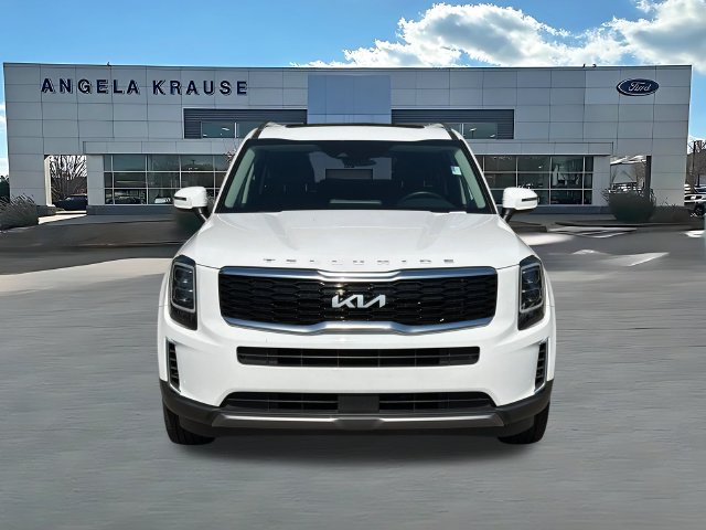 Used 2022 Kia Telluride EX w/ EX Premium Package FWD image 2
