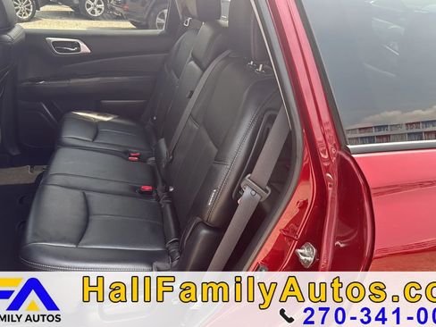 Used 2018 Nissan Pathfinder Platinum w/ Cargo Package FWD image 18