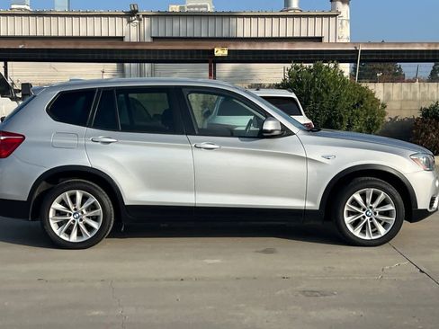 Used 2017 BMW X3 xDrive28i image 9