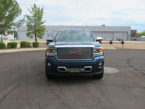 Used 2015 GMC Sierra 1500 Denali w/ Driver Alert Package AWD/4WD image 11