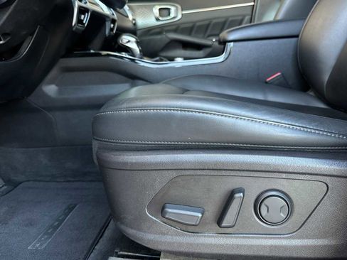 Used 2021 Kia Sorento SX image 13