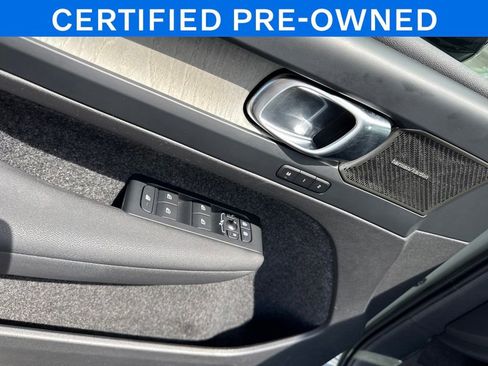 Used 2023 Volvo XC40 B5 Plus w/ Protection Package Premier AWD/4WD image 11