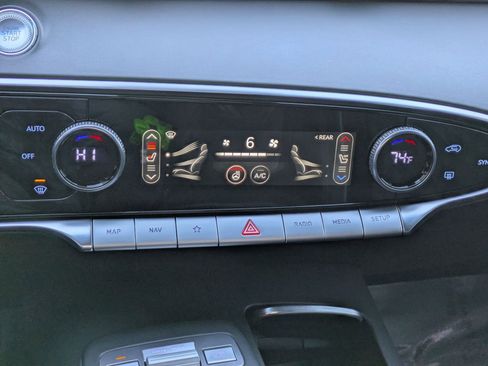 Used 2025 Genesis GV70 3.5T Sport w/ Sport Advanced Package image 23