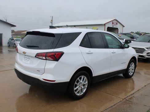 Used 2023 Chevrolet Equinox LS w/ LS Convenience Package AWD/4WD image 8