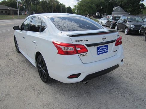 Used 2018 Nissan Sentra SR w/ SR Midnight Edition Package image 5