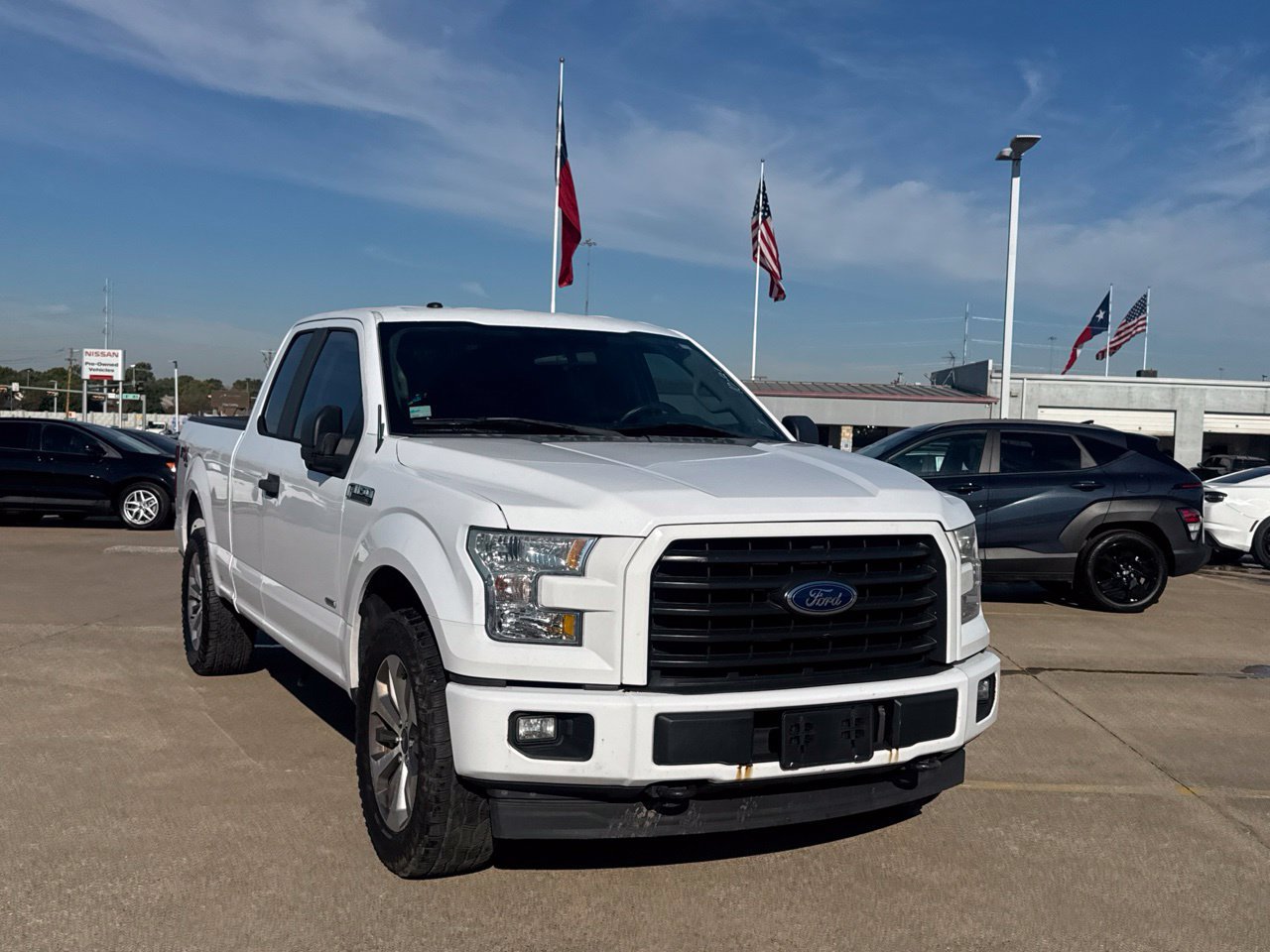Used 2017 Ford F150 XL w/ Equipment Group 101A Mid AWD/4WD image 3